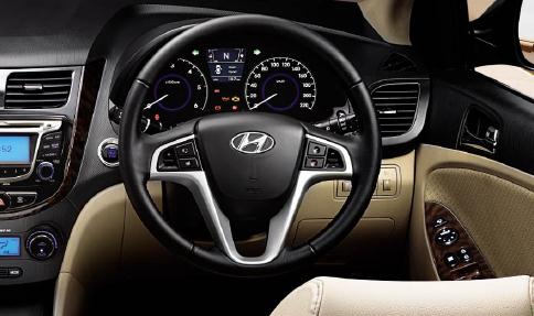 Hyundai 2011 New Verna Fluidic 1.4: Dashboard of New Verna