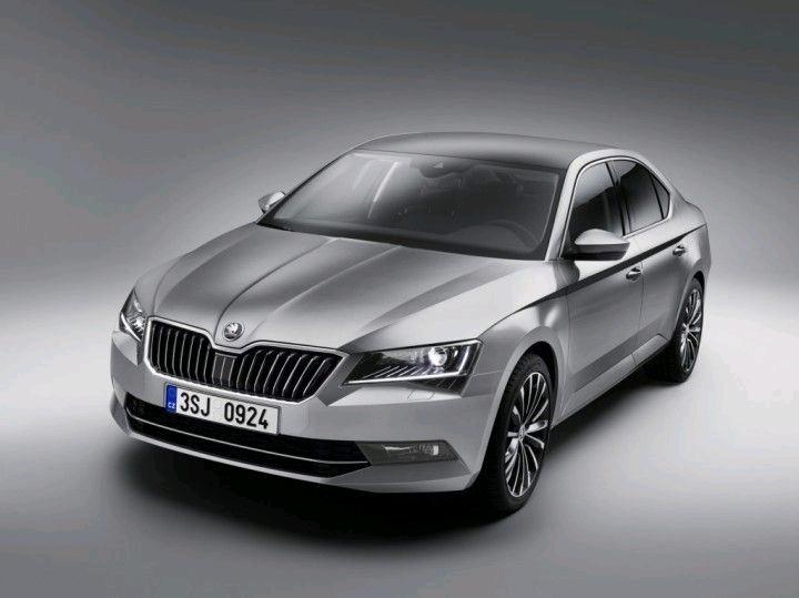 Skoda Superb L&K Automatic (Petrol) Price, Specs, Review, Pics ...