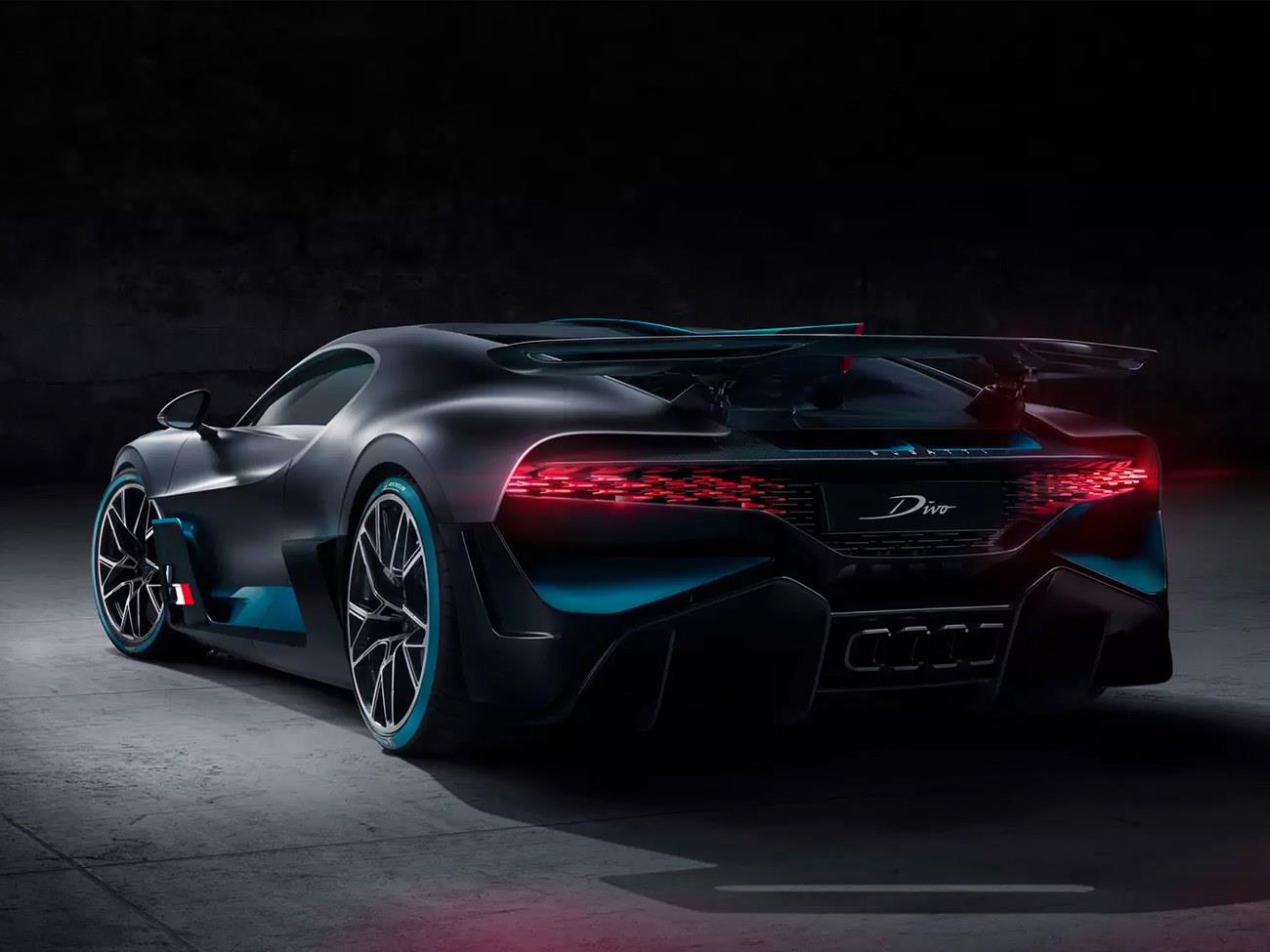 Bugatti Divo W16 Price, Specs, Review, Pics & Mileage in India