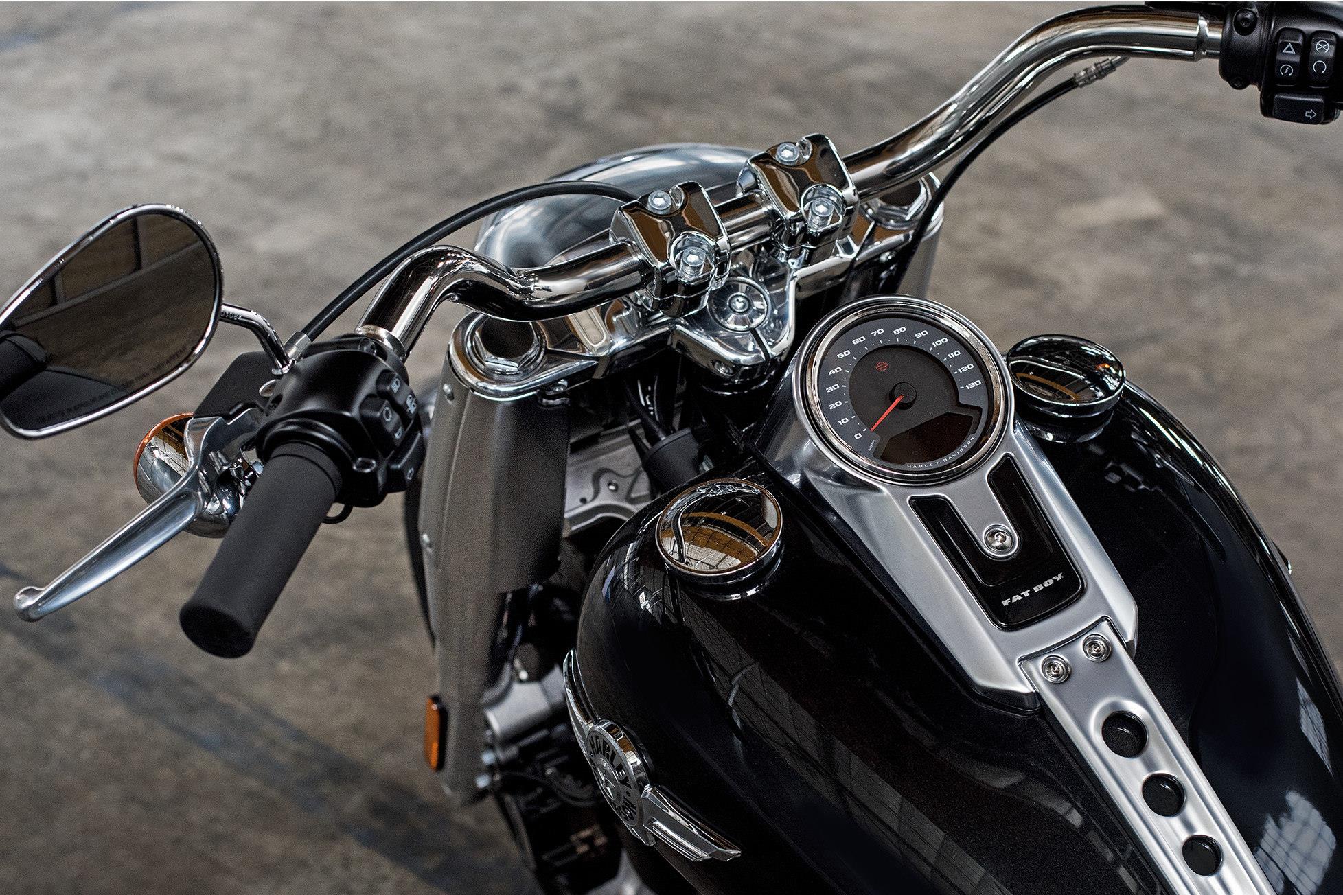 Harley Davidson Fat Boy 2018 Price Specs Images Mileage Colors