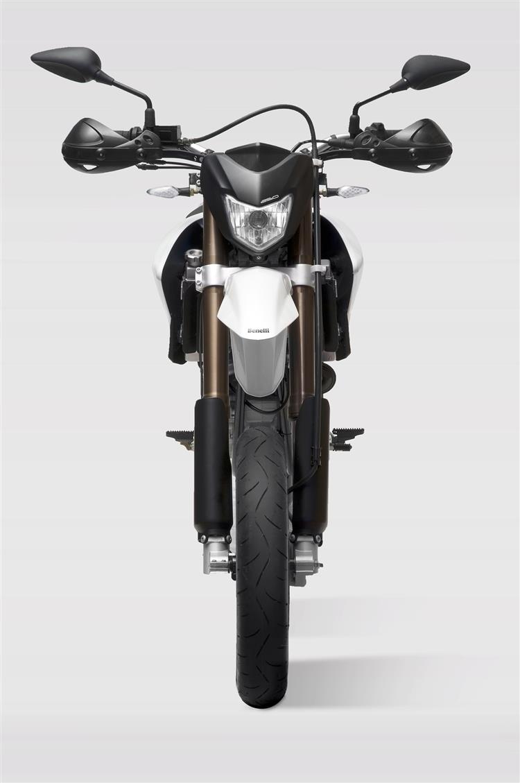 2022 Benelli BX 250 Motard Specifications and Expected Price in India
