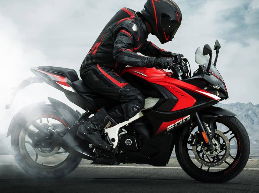 2024 Bajaj Pulsar RS200 Price, Specs, Top Speed & Mileage in India (New