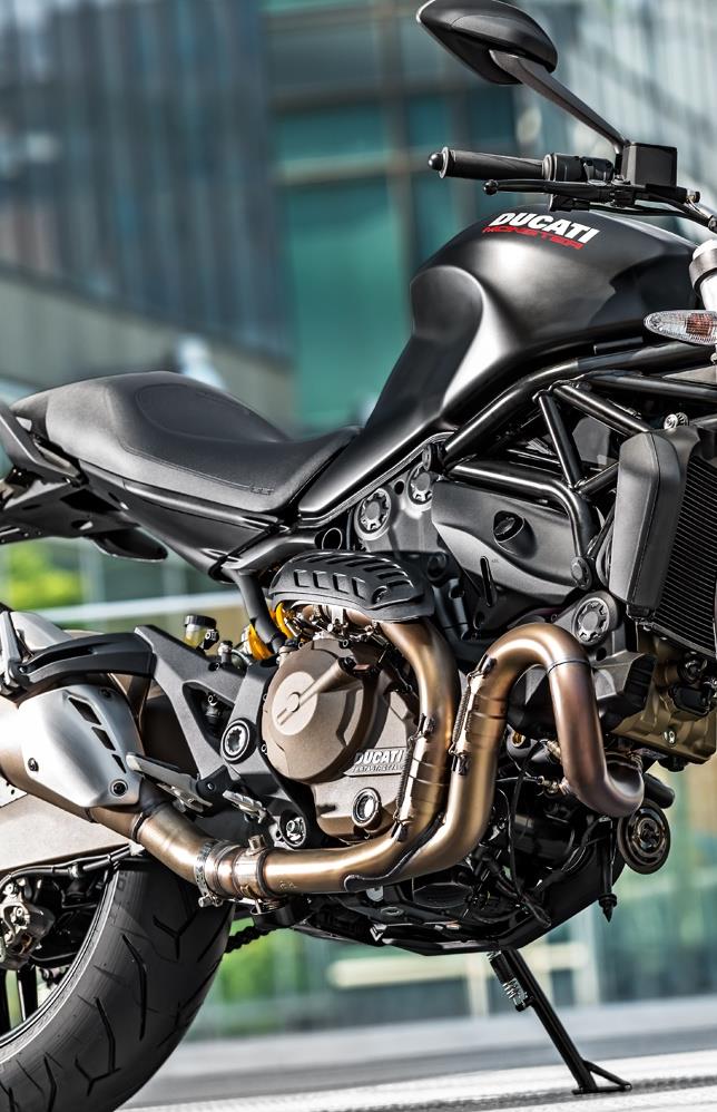 2016 Ducati Monster 821 Dark Price, Specs, Top Speed & Mileage