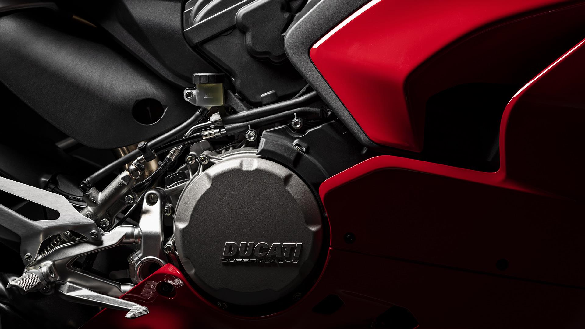 2024 Ducati Panigale V2 Price, Specs, Top Speed & Mileage in India