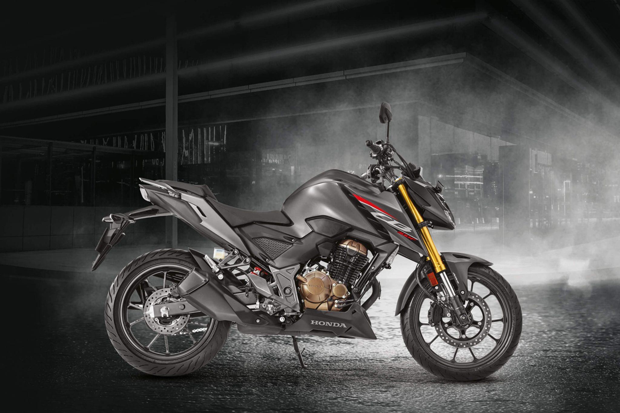 2024 Honda CB300F DLX PRO Price, Specs, Top Speed & Mileage in India