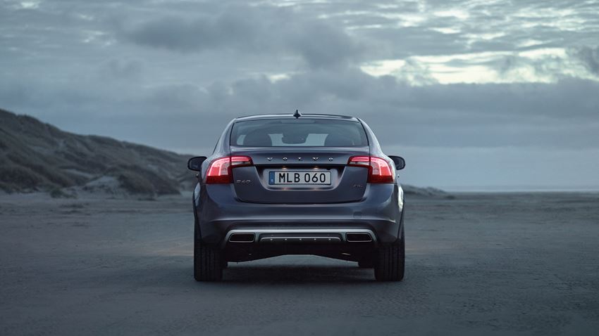 Volvo S60 Cross Country Coming to India on March 11, 2016