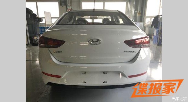2017-Hyundai-Verna-5