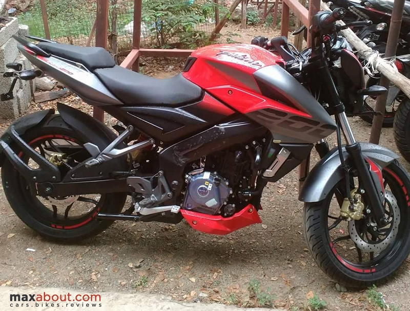 2017 Bajaj Pulsar NS200 - All You Need to Know