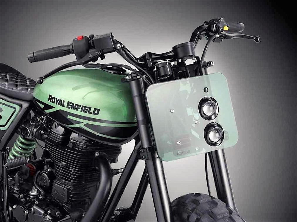 royal-enfield-classic-500-green-fly-headlamp