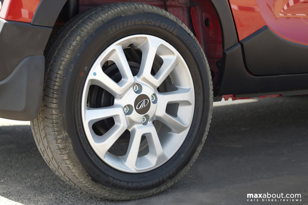 The tyre size is proportionally good and the car gets loads of space for easy wheel travel.
