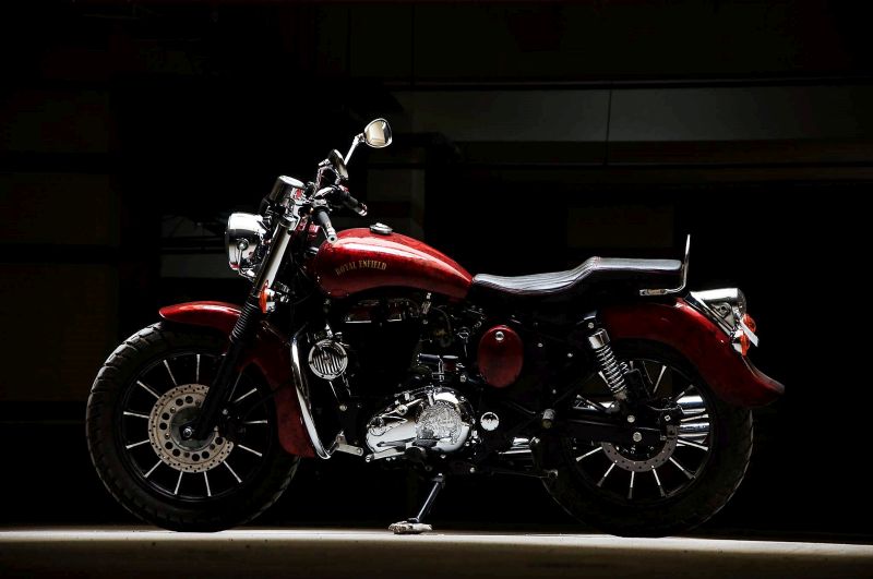 Meet Royal Enfield Jasper 350 with a Maroon Candy Helmet - pic