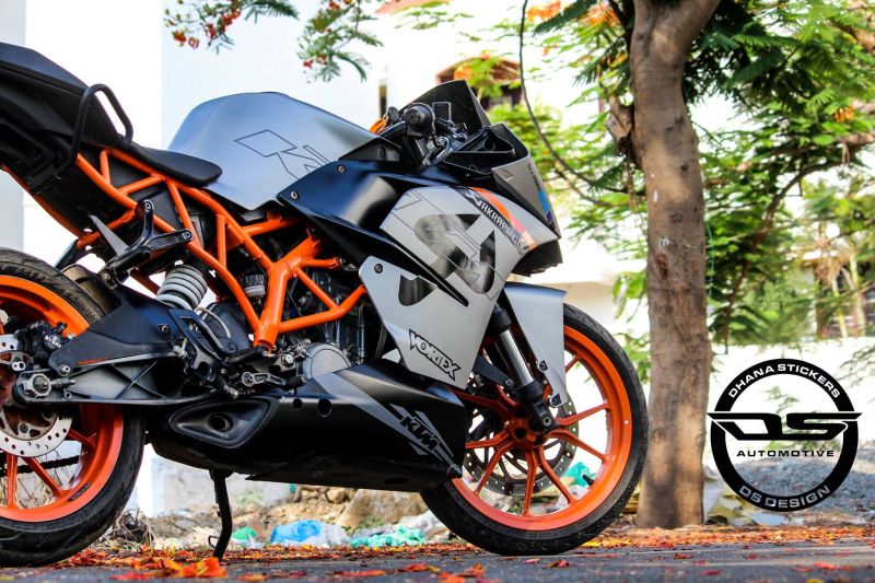 KTM RC 200 Wrapped in Brushed Grey