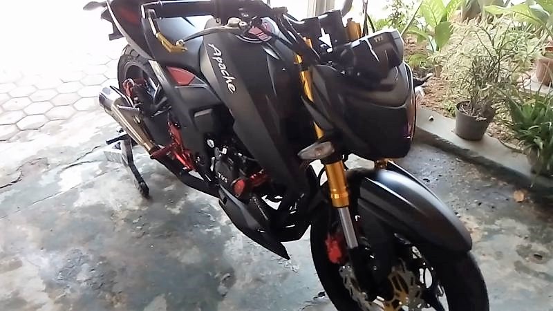 TVS Draken Concept-Inspired Apache RTR 200 - Live Photos and Details - shot