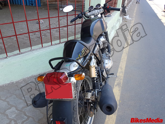 royal-enfield-continental-gt-750-spied-tail-light