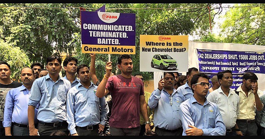 Chevrolet Dealers Protest Against Insufficient Compensation