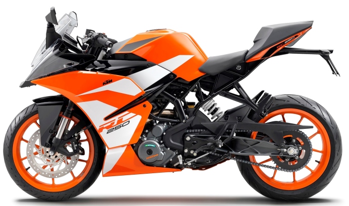 5 Reasons Why 250cc KTM RC Sportbike Should be Launched in India - right