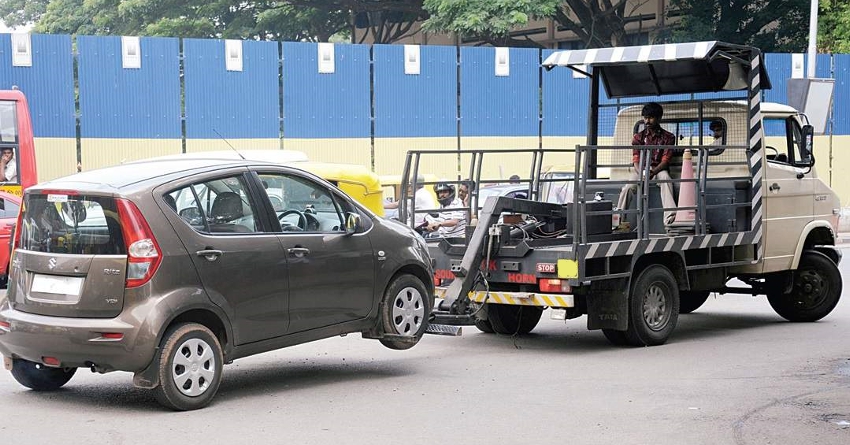 Click Pictures of Illegally Parked Cars & Get INR 50 Reward