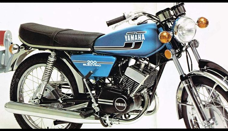Yamaha RD200 Photos, Specifications and Complete Details