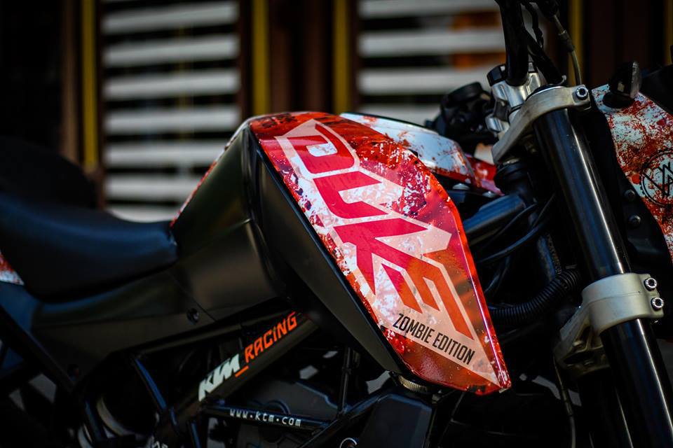 Meet KTM Duke 200 Featuring 'Zombie Outbreak', 'Do Not Eat', and 'Zombie Infection' Graphics - closeup