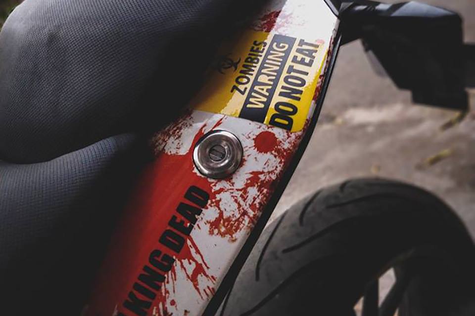 Meet KTM Duke 200 Featuring 'Zombie Outbreak', 'Do Not Eat', and 'Zombie Infection' Graphics - close-up