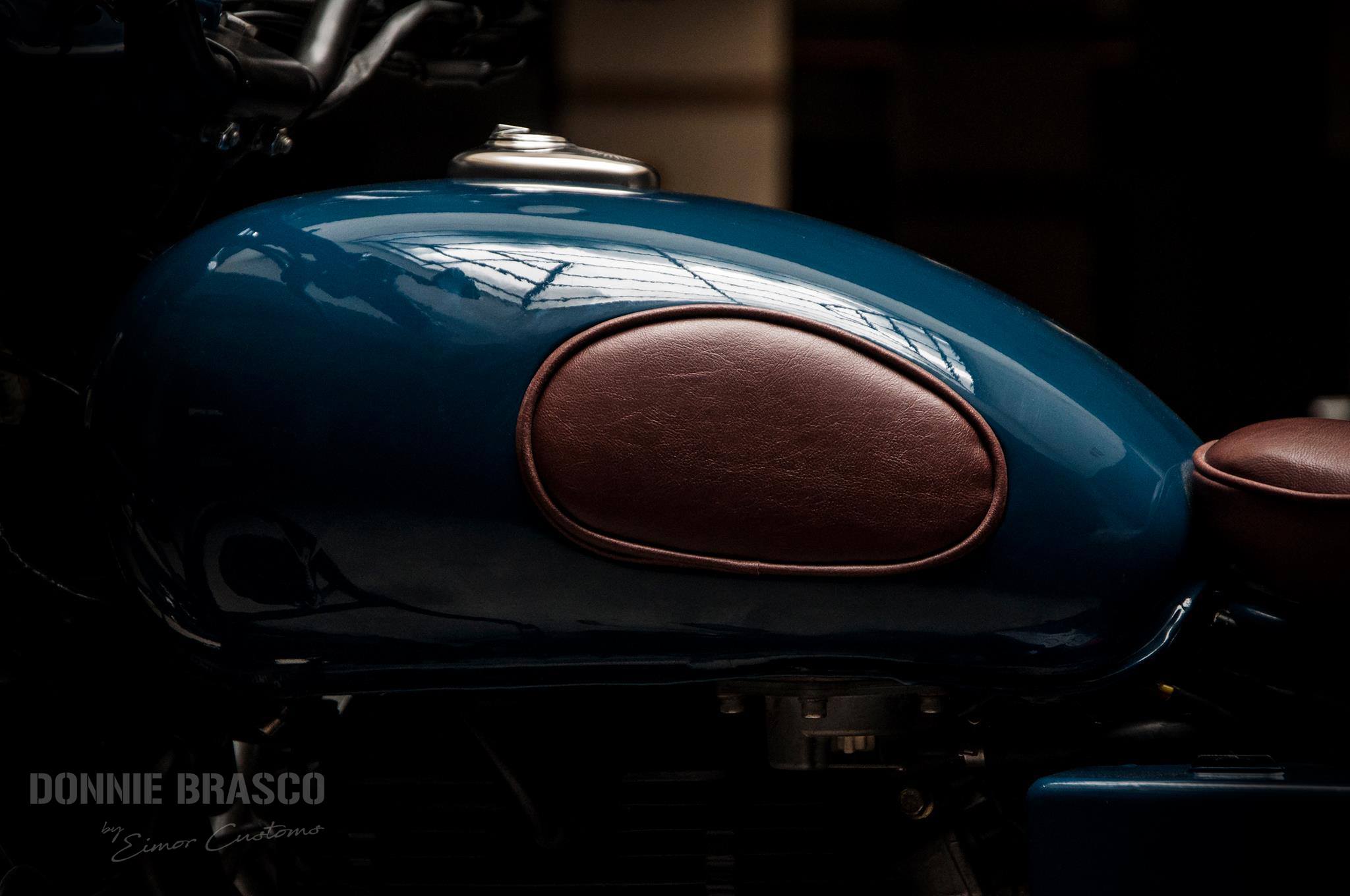 EIMOR Royal Enfield Classic 'Donnie Brasco' Details and Photos - close-up