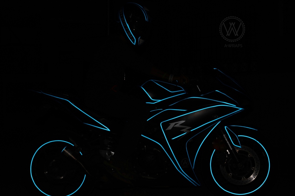 Meet Yamaha YZF-R3 Tron Edition by A-Wraps (Chennai) - close-up
