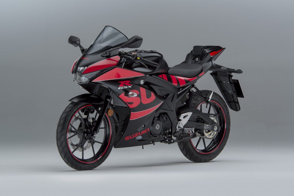 Suzuki GSX-R125 Gets Accessory Pack & Graphics Kit for £330 (INR 30K) - close up
