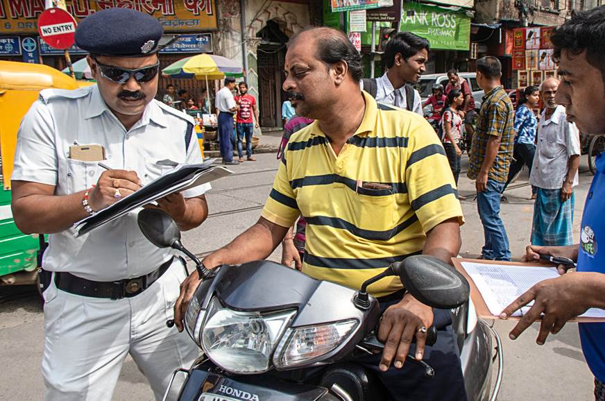 Kolkata Police Announces Huge Rebate Scheme