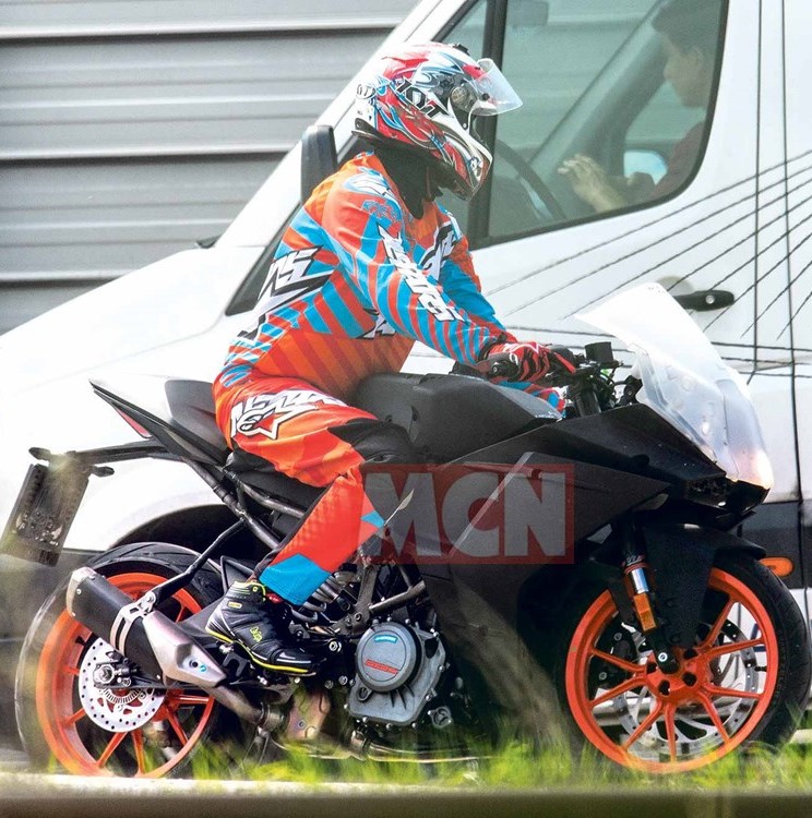 2020 KTM RC 390 Sports Bike Spotted for the 1st Time - top