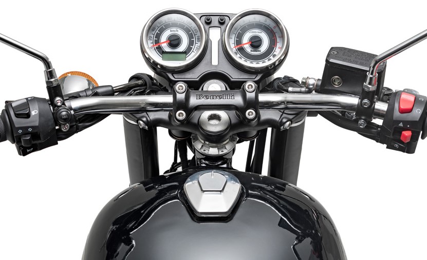 Benelli Imperiale Cruiser Motorcycle Console