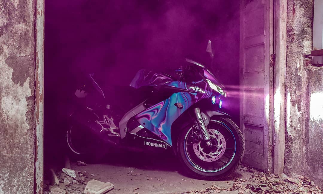 Meet Yamaha R15 V3 with Cool Graphics & Projector Lights - background