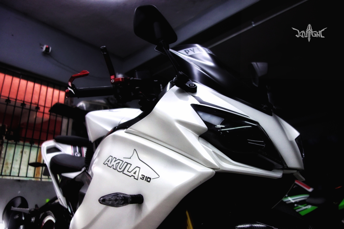 Pearl White TVS Sportbike Looks Stunning - Based on Apache RR 310 - photo