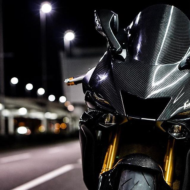 Meet Perfectly Modified Yamaha R6 Carbon Edition - bottom