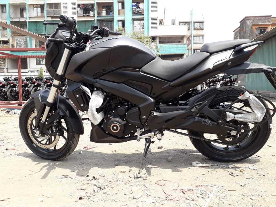 Side View of Black Dominar 400