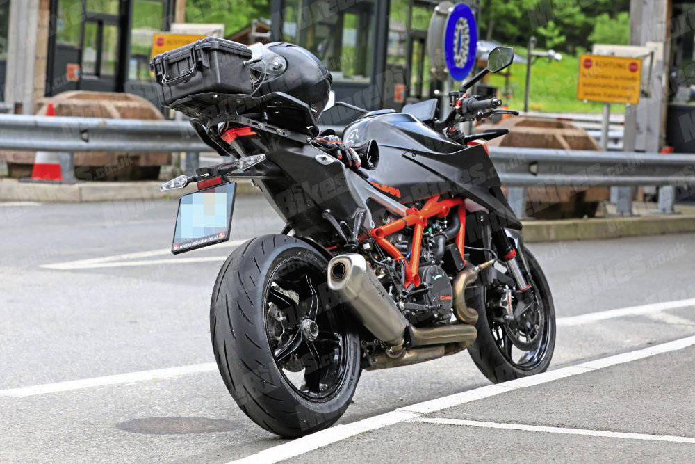 2020 KTM 1290 Super Duke R Spotted Testing in the Alps (Europe) - foreground