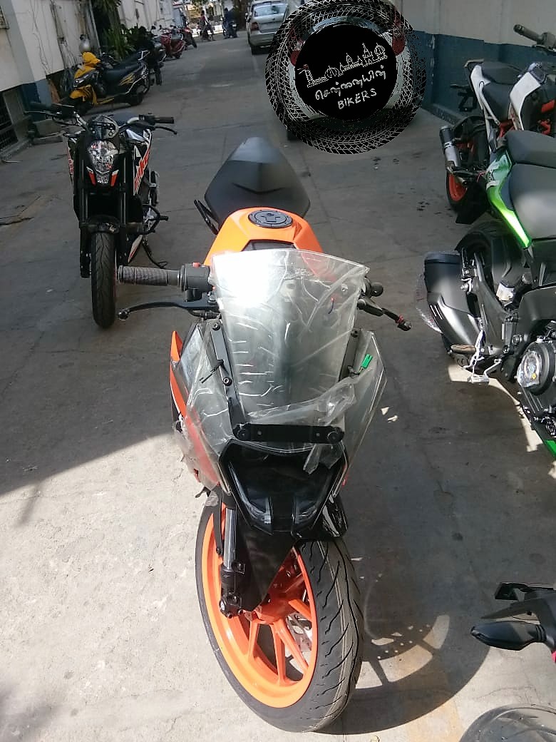 Exact Front View of KTM RC125