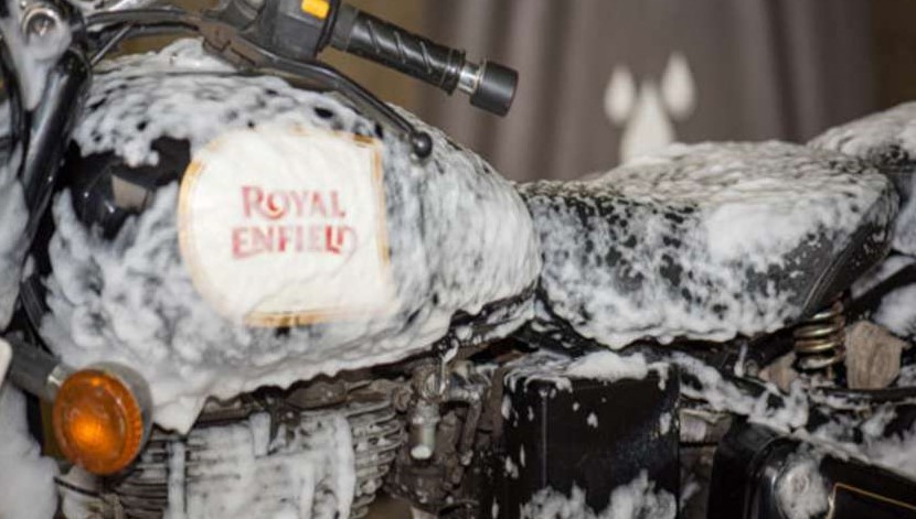 Royal Enfield Dry Wash System