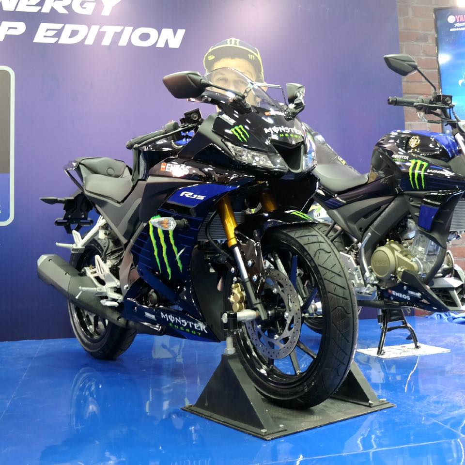 Yamaha R15 V3 Monster Energy
