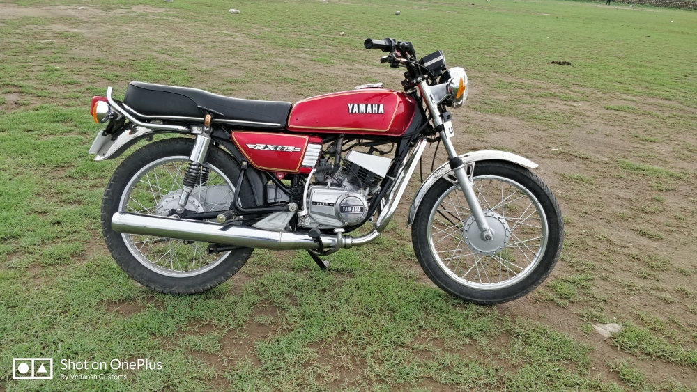 Meet Fully Restored Yamaha RX 135 by Vedansh Automobile - close up