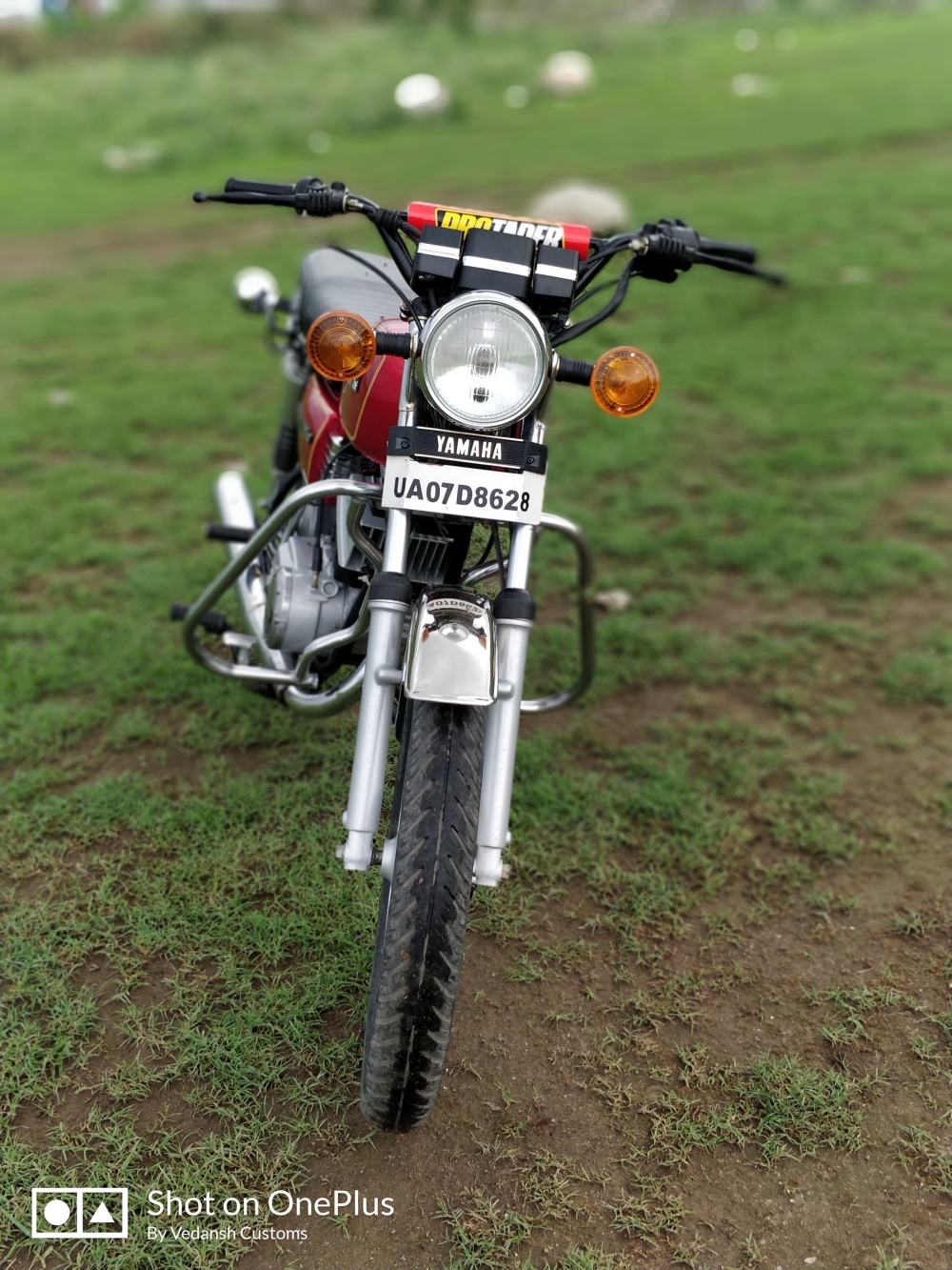 Meet Fully Restored Yamaha RX 135 by Vedansh Automobile - close-up