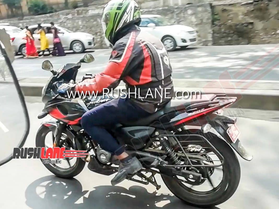 2020 BS6 Bajaj Pulsar 220F Fi Spotted Testing for the First Time - back