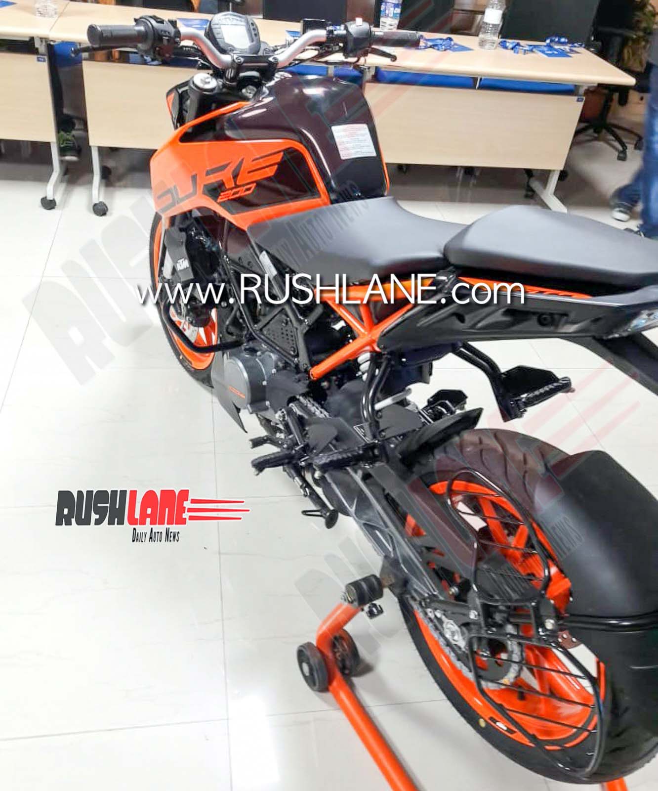 2020 KTM 200 Duke Bookings Commence in India - right