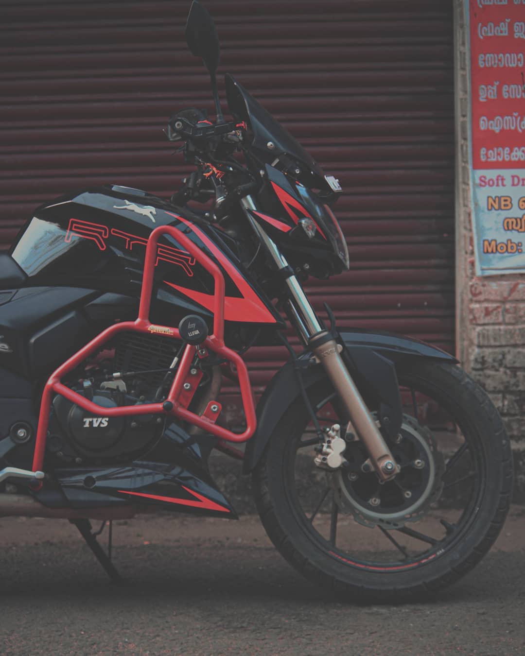 This TVS Apache RTR 200 is Equipped with Must-Have Touring Accessories - close up