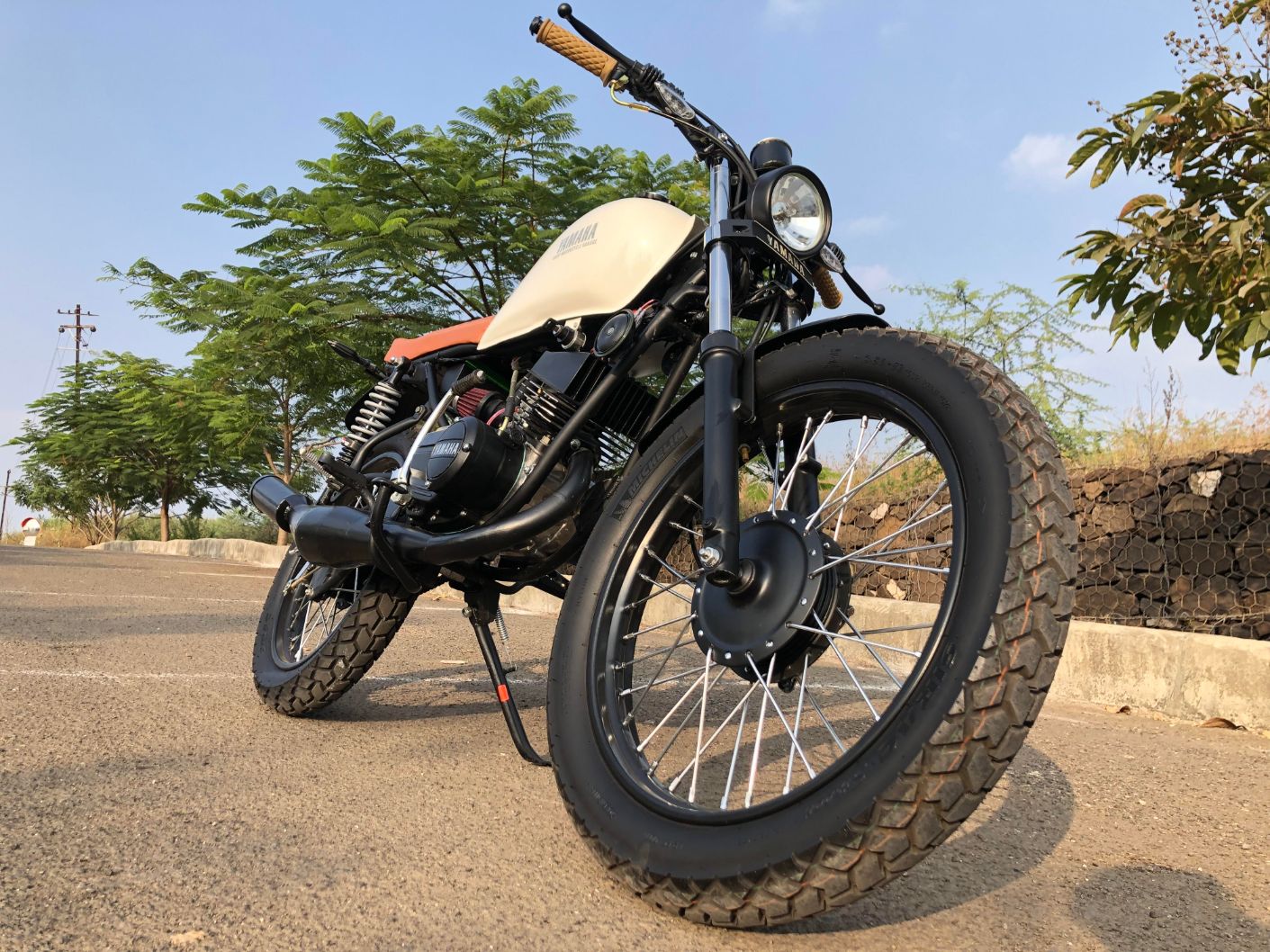 This Is One Of The Best Modified Yamaha RX100s - Details and Photos - angle