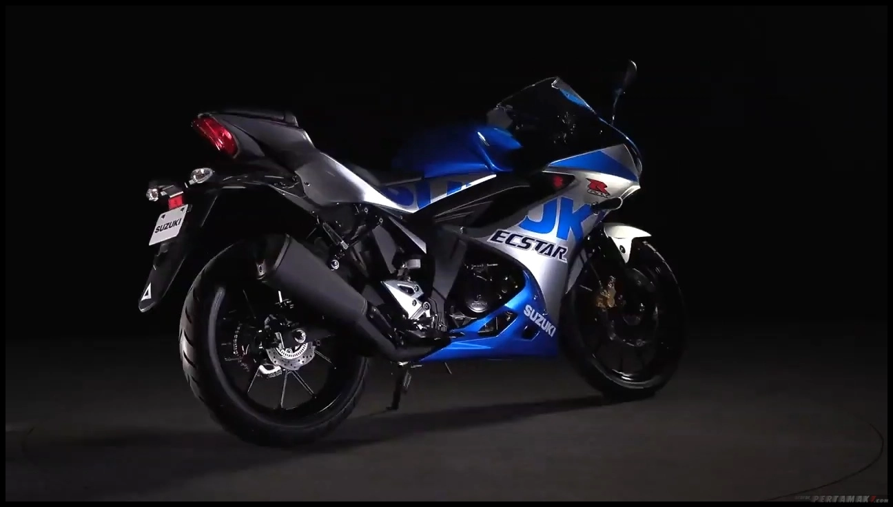 2020 Suzuki GSX-R150 MotoGP Edition Officially Unveiled - foreground