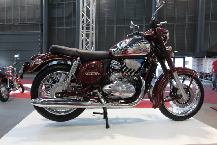 India-Made Jawa Classic 300 Showcased in Europe