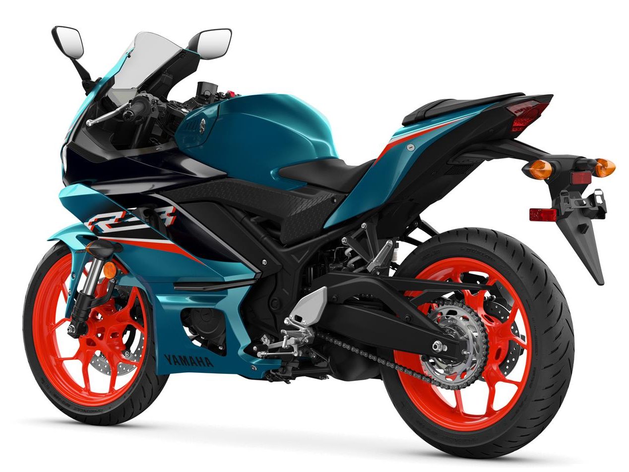 Electric Teal Yamaha R3 Sportbike Officially Unveiled