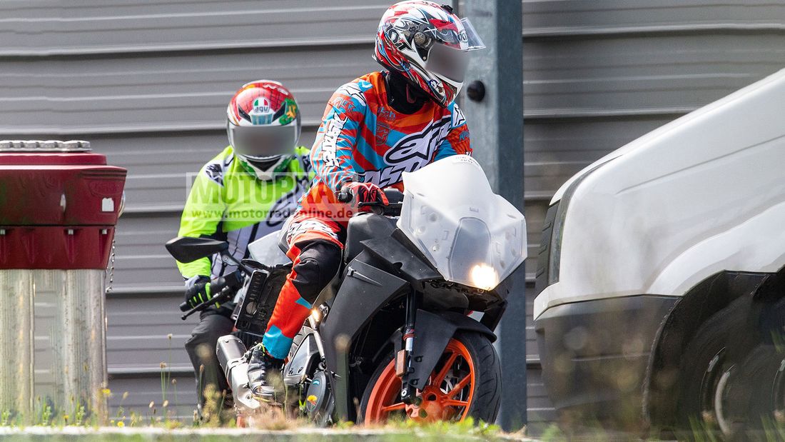 Next-Gen KTM RC 390 Spotted Again