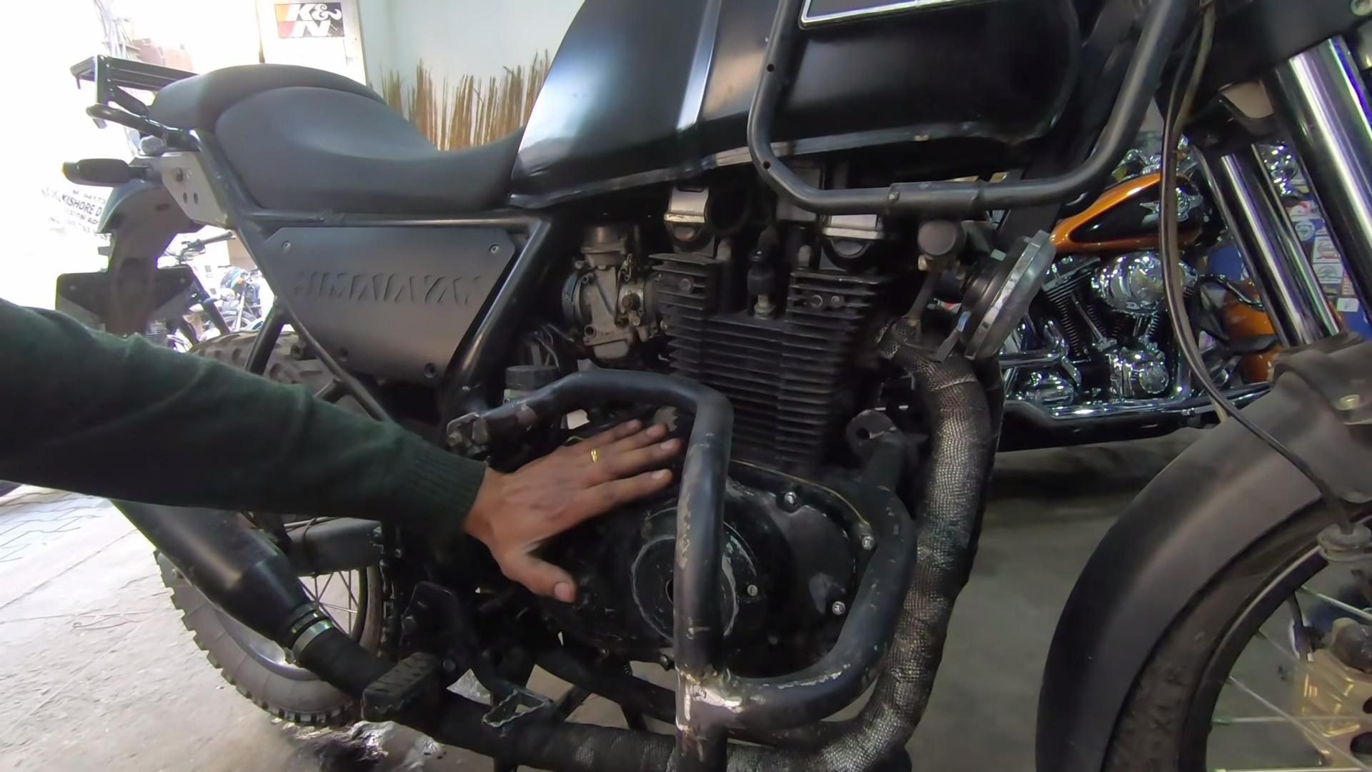 400cc Twin-Cylinder Royal Enfield Himalayan Details & Video - closeup