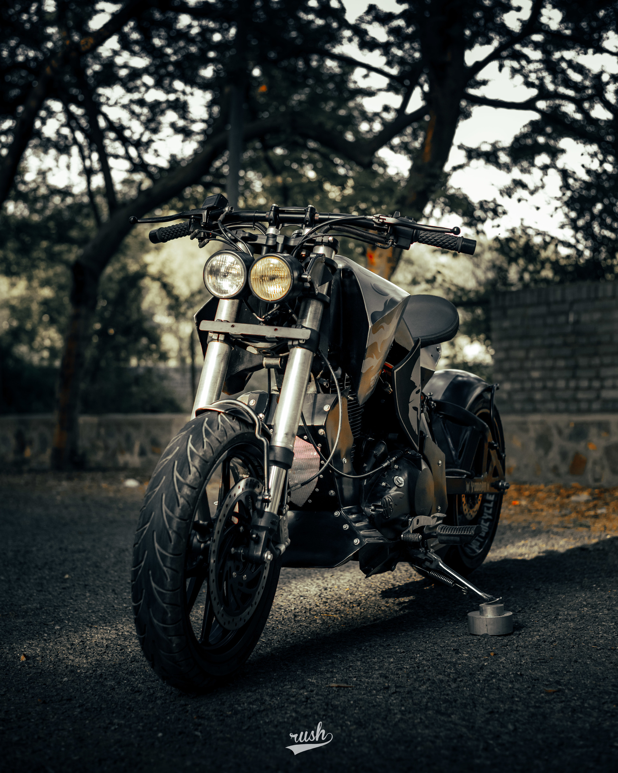 Meet 500cc Royal Enfield Yoddha Naked Streetfighter by Neev Motorcycles - pic